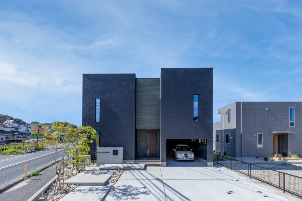 永代ハウスで建てたインナーガレージ住宅の施工事例