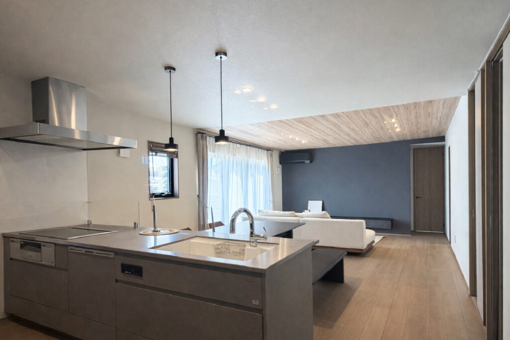 【川棚町】ウッドデッキのある家